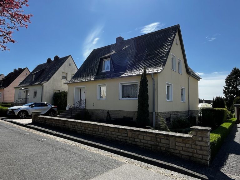 Volksbank Trier Eifel Immobilien GmbH - Immobilienangebot - Bitburg - Alle - Gepflegtes Einfamilienhaus in guter Lage von Bitburg