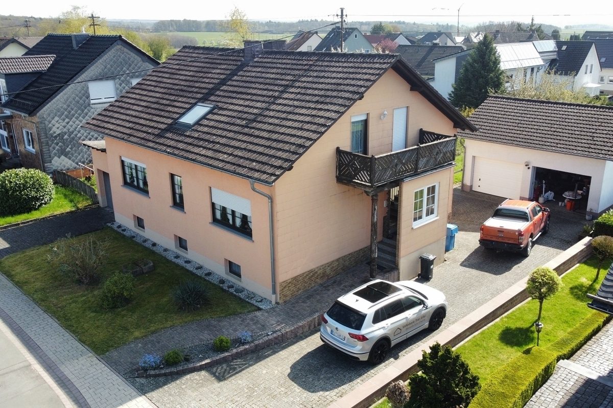 Volksbank Trier Eifel Immobilien GmbH - Immobilienangebot - Badem - Alle - Zweifamilienhaus mit vielseitigen Nutzungsmöglichkeiten in schöner Lage von Badem