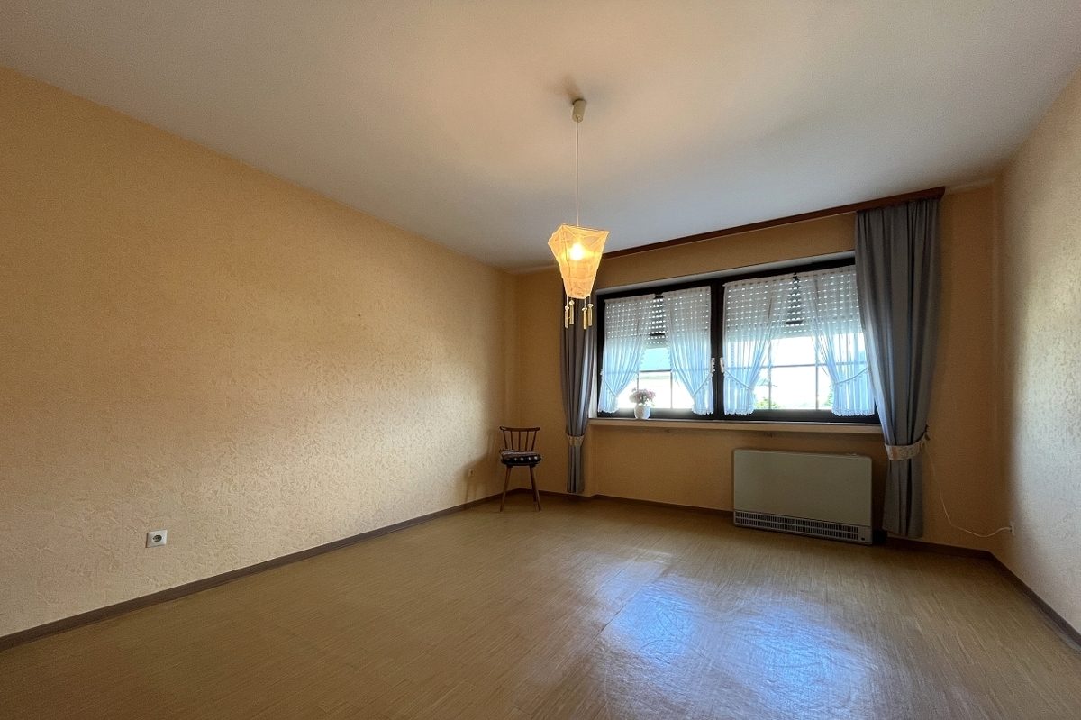 Volksbank Trier Eifel Immobilien GmbH - Immobilienangebot - Badem - Alle - Zweifamilienhaus mit vielseitigen Nutzungsmöglichkeiten in schöner Lage von Badem