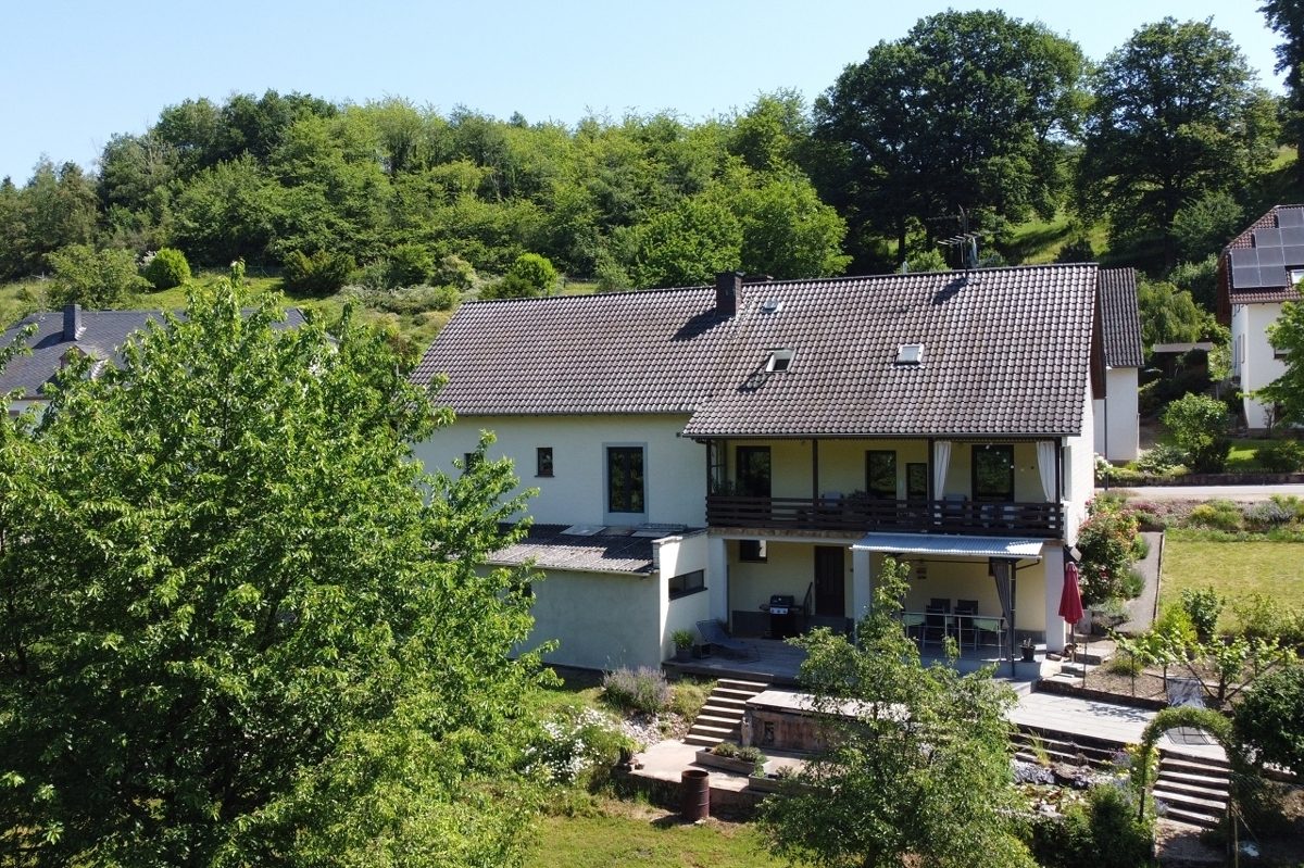 Volksbank Trier Eifel Immobilien GmbH - Immobilienangebot - Irsch/Saar - Alle - Ein top sanierter Wohntraum für Familien -
Geräumiges Einfamilienhaus in Irsch/Saar