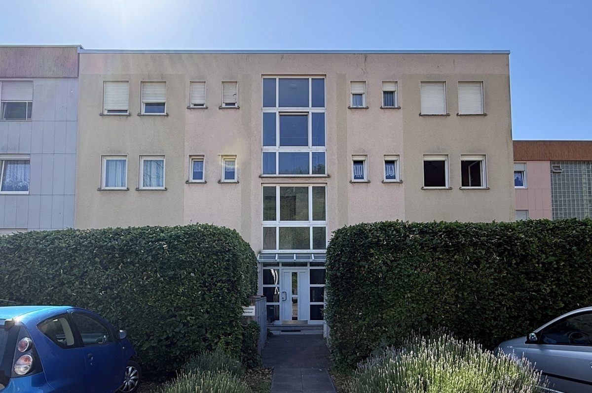 Außenansicht Volksbank Trier Eifel Immobilien GmbH - Immobilienangebot - Trier-Ehrang - Alle - Charmantes 1-Zimmer-Apartment in Trier-Ehrang – Ideal für Studenten, Pendler & Anleger
