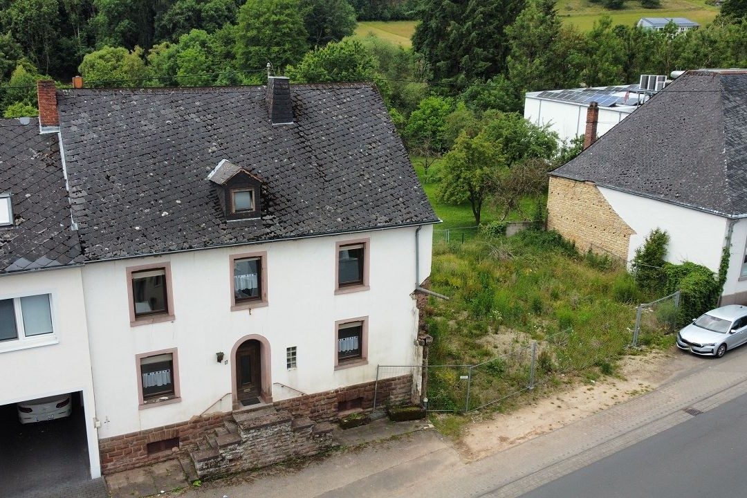 Volksbank Trier Eifel Immobilien GmbH - Immobilienangebot - Mettendorf - Alle - Einfamilienhaus mit zusätzlichem Bauland in Mettendorf