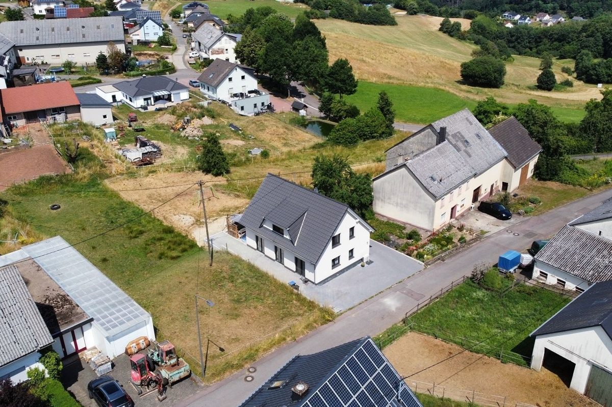 Volksbank Trier Eifel Immobilien GmbH - Immobilienangebot - Baldringen - Alle - Modernes Einfamilienhaus in Baldringen – Neubau (2022) mit großzügigem Grundstück
