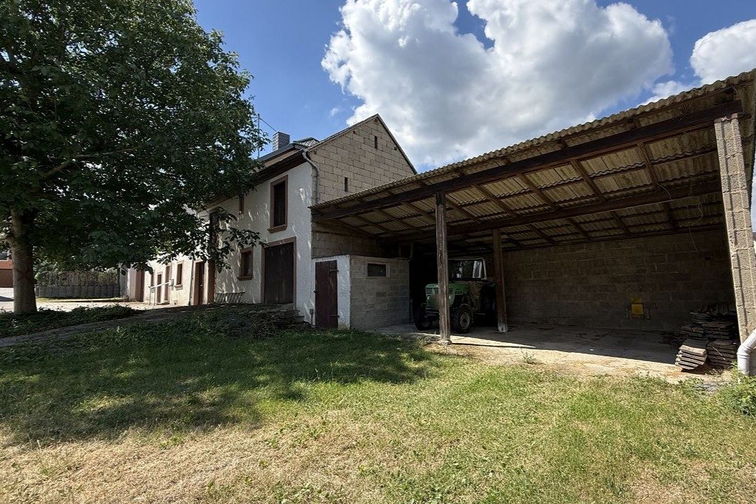 Volksbank Trier Eifel Immobilien GmbH - Immobilienangebot - Breit - Alle - Sanierungsbedürftiges Einfamilienhaus mit großem Grundstück in Breit