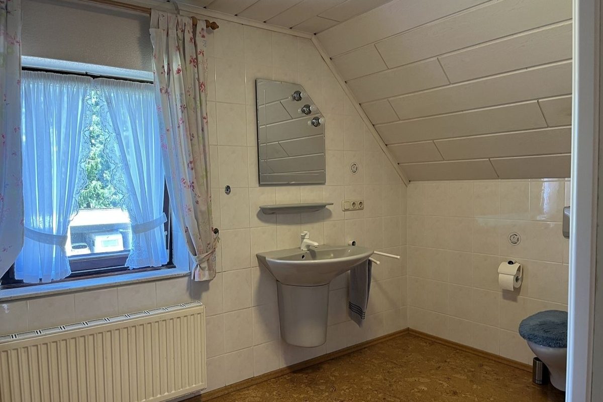 Volksbank Trier Eifel Immobilien GmbH - Immobilienangebot - Kerpen (Eifel) - Alle - Interessante Immobilie mit Vermietungspotenzial und großem Grundstück in Kerpen (Eifel)