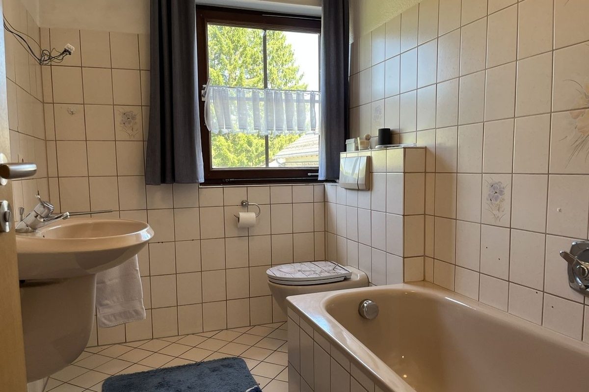 Volksbank Trier Eifel Immobilien GmbH - Immobilienangebot - Kerpen (Eifel) - Alle - Interessante Immobilie mit Vermietungspotenzial und großem Grundstück in Kerpen (Eifel)