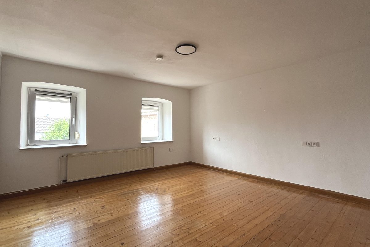 Volksbank Trier Eifel Immobilien GmbH - Immobilienangebot - Spangdahlem - Alle - Gemütliches Einfamilienhaus mit Nebengebäude und zusätzlichem Gartengrundstück in Spangdahlem