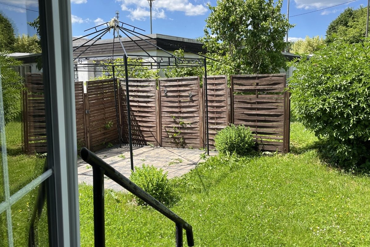 Volksbank Trier Eifel Immobilien GmbH - Immobilienangebot - Bleialf - Alle - Raum für Visionen: Großzügiges Einfamilienhaus mit Einliegerwohnung in Bleialf