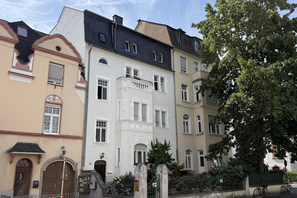 Volksbank Trier Eifel Immobilien GmbH - Immobilienangebot - Trier-Nord - Alle - Wohnen mit Geschichte: Stilvolle Altbauwohnung in gefragter Lage von Trier-Nord