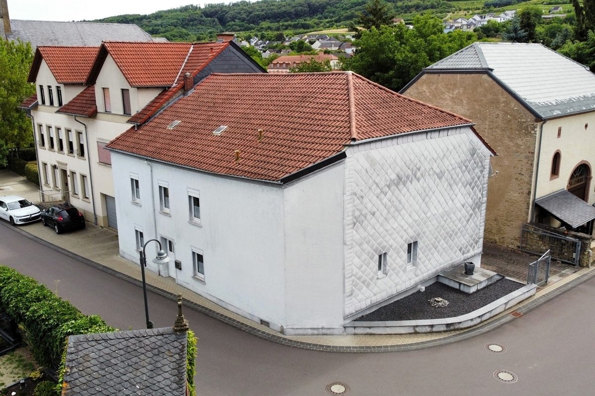 Volksbank Trier Eifel Immobilien GmbH - Immobilienangebot - Temmels - Alle - Viel Platz in Grenznähe: Einfamilienhaus mit großem Garten