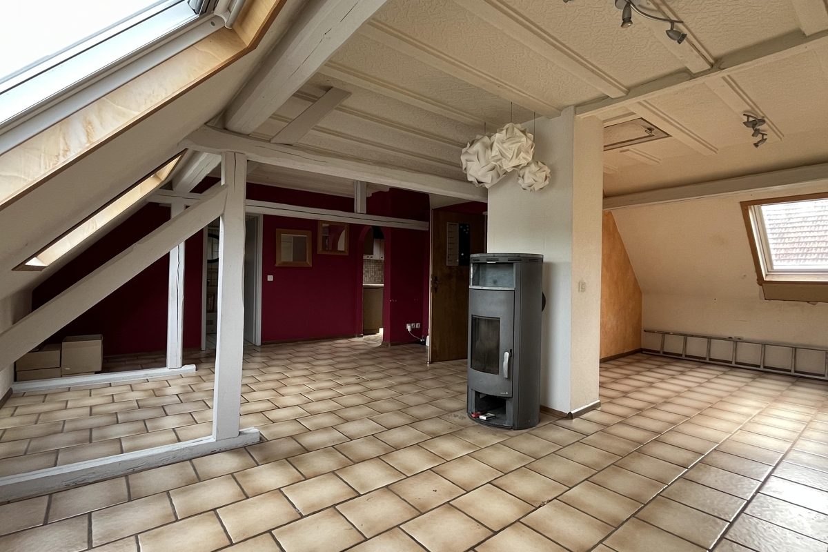 Volksbank Trier Eifel Immobilien GmbH - Immobilienangebot - Dahlem - Alle - Viel Platz für die ganze Familie – gepflegtes Einfamilienhaus mit flexiblen Nutzungsmöglichkeiten in Dahlem
