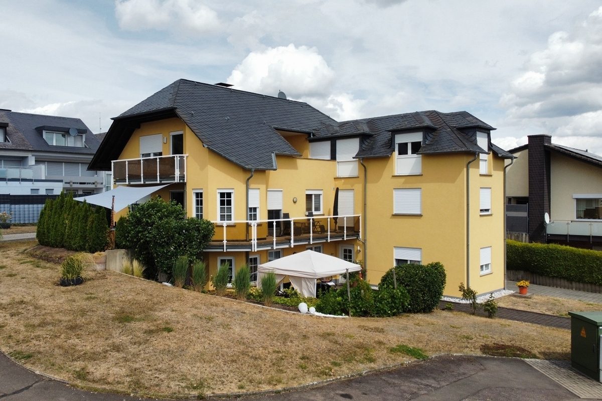 Volksbank Trier Eifel Immobilien GmbH - Immobilienangebot - Föhren - Alle - Gepflegtes Dreifamilienhaus in Föhren - Ideal für Ihre Kapitalanlage