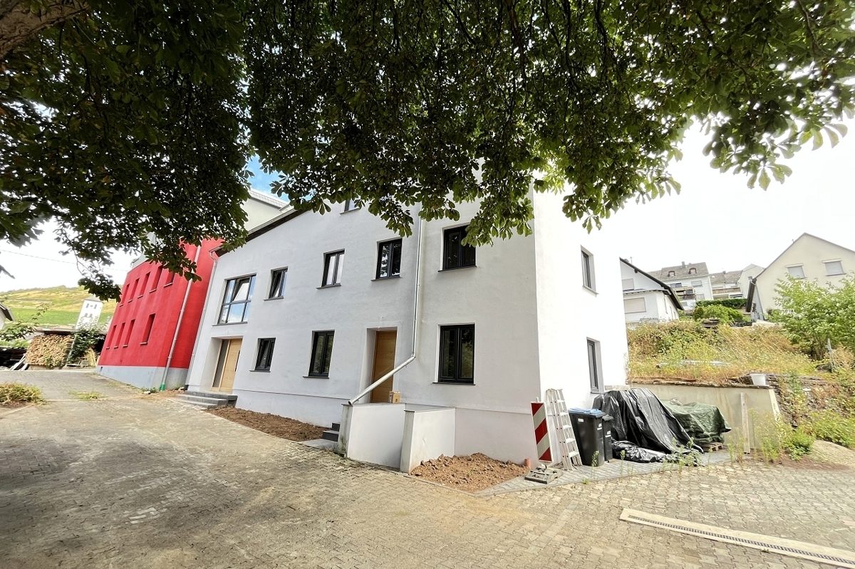 Volksbank Trier Eifel Immobilien GmbH - Immobilienangebot - Waldrach - Alle - Wohnen mit Charakter – Moderne Doppelhaushälfte in Waldrach