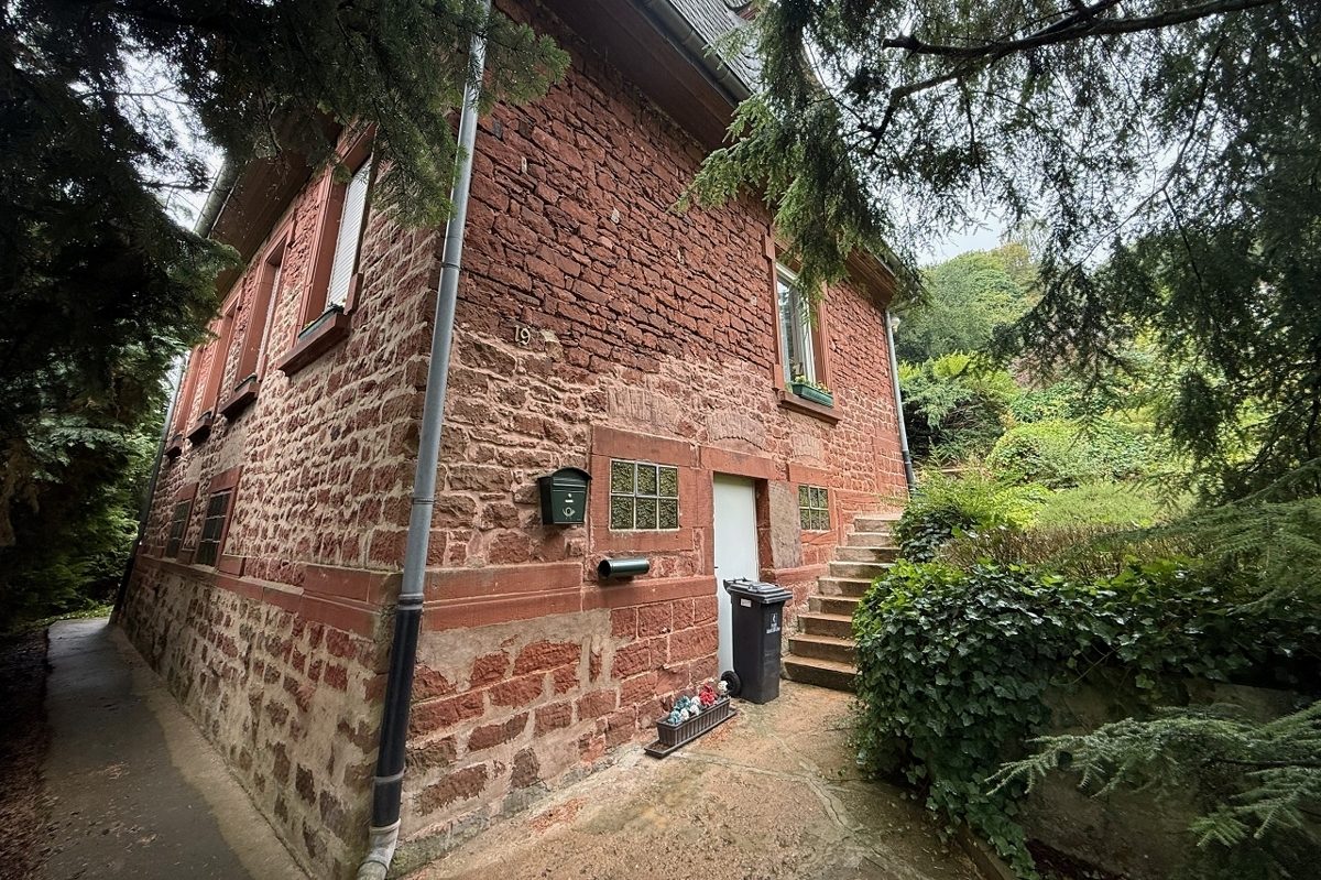 Volksbank Trier Eifel Immobilien GmbH - Immobilienangebot - Taben-Rodt - Alle - Eine Immobilie mit Geschichte und Zukunftsperspektive - Zweifamilienhaus in Taben-Rodt