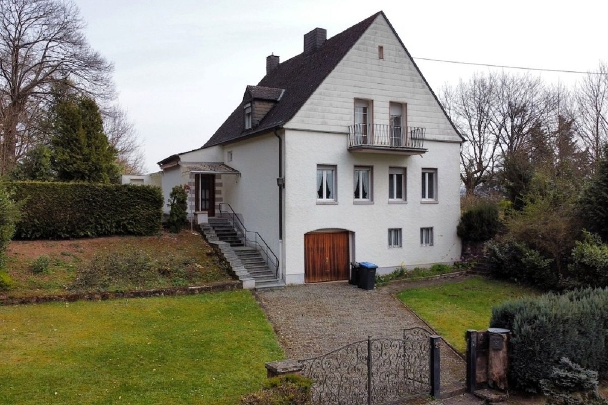 Volksbank Trier Eifel Immobilien GmbH - Immobilienangebot - Trier-Pfalzel - Alle - Großzügiges Einfamilienhaus auf weitläufigem Grundstück in Trier-Pfalzel