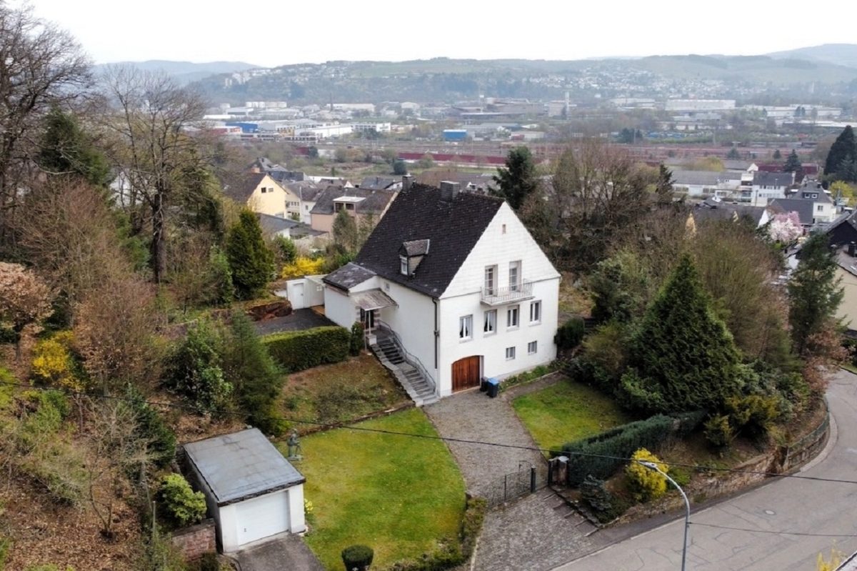 Volksbank Trier Eifel Immobilien GmbH - Immobilienangebot - Trier-Pfalzel - Alle - Großzügiges Einfamilienhaus auf weitläufigem Grundstück in Trier-Pfalzel