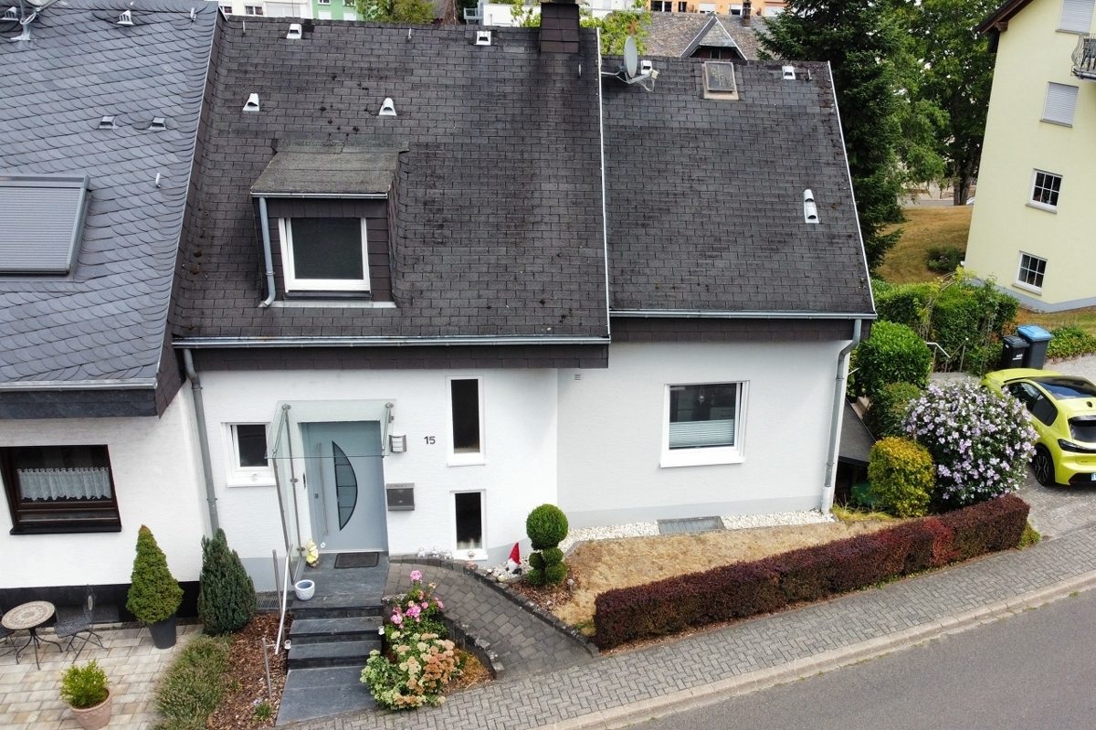 Volksbank Trier Eifel Immobilien GmbH - Immobilienangebot - Kordel - Alle - Viel Platz, sonniger Garten und gemütlicher Wohnkomfort - Gepflegtes Reihenendhaus in Kordel
