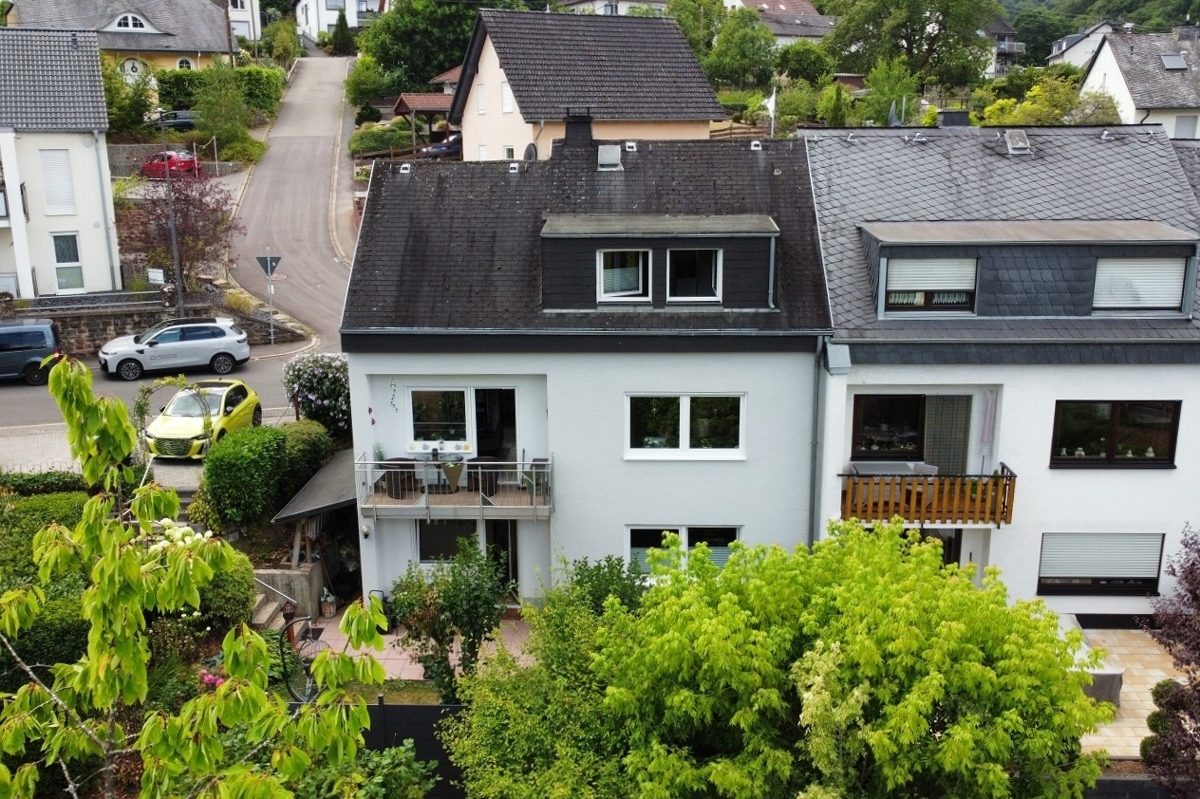 Volksbank Trier Eifel Immobilien GmbH - Immobilienangebot - Kordel - Alle - Viel Platz, sonniger Garten und gemütlicher Wohnkomfort - Gepflegtes Reihenendhaus in Kordel