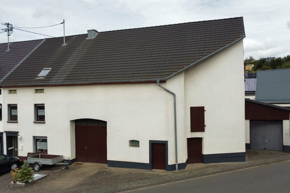Volksbank Trier Eifel Immobilien GmbH - Immobilienangebot - Berglicht - Alle - Bauernhaus in Berglicht mit Raum für neue Ideen