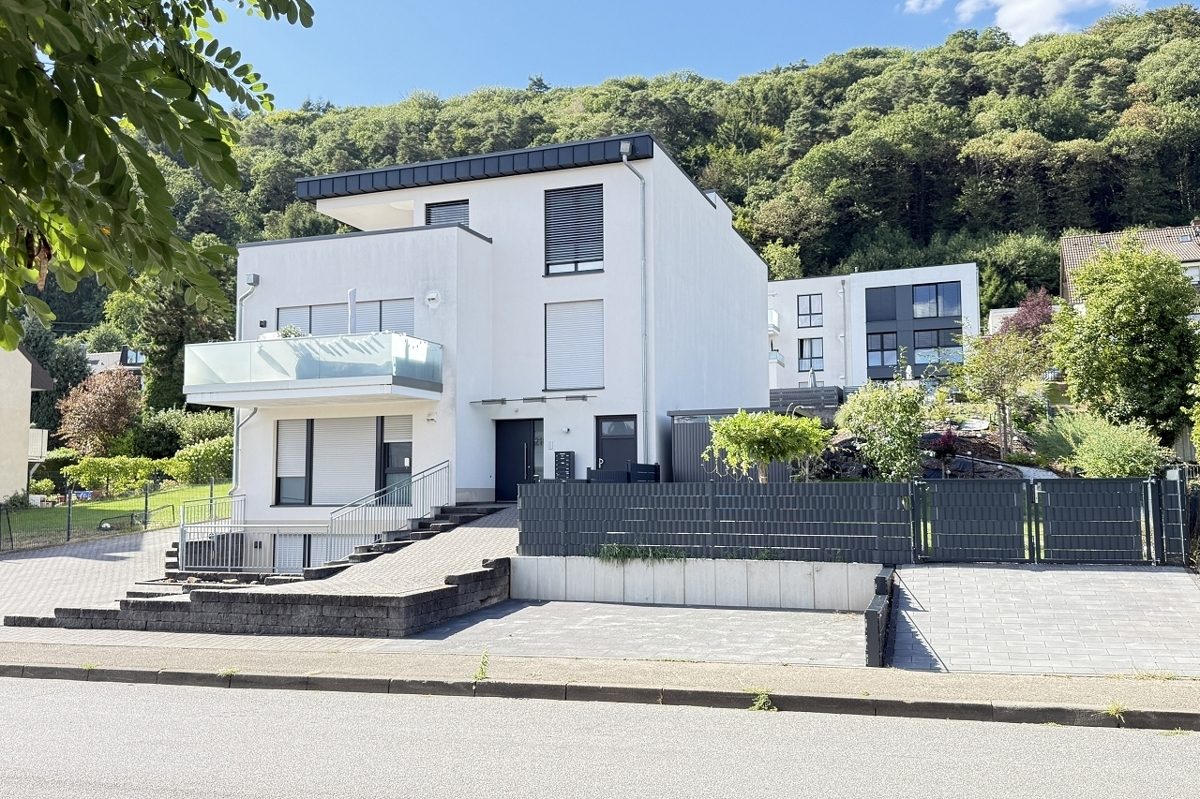 Volksbank Trier Eifel Immobilien GmbH - Immobilienangebot - Trier-Biewer - Alle - Neuwertige 3-Zimmer-Etagenwohnung mit Balkon und 2 Stellplätzen in Trier-Biewer