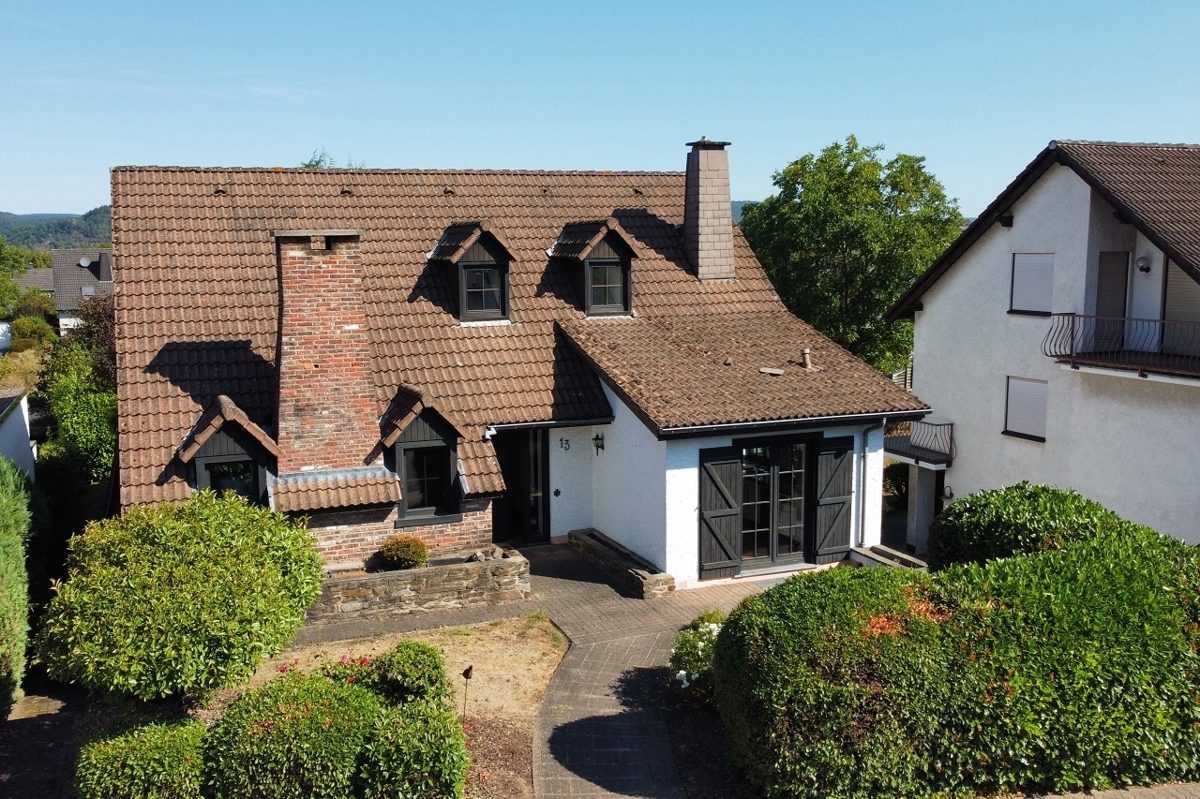 Volksbank Trier Eifel Immobilien GmbH - Immobilienangebot - Kenn - Alle - Gemütliches Einfamilienhaus in Kenn mit besonderem Flair