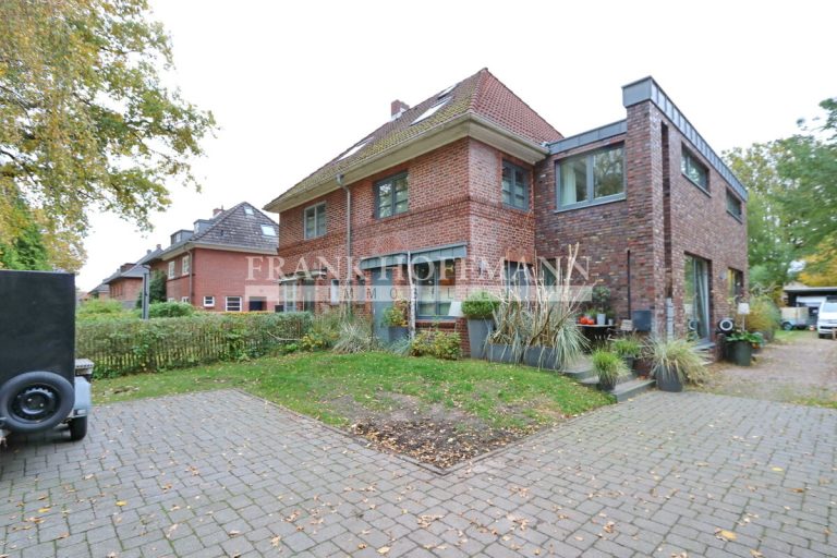 Immobilienangebot - Hamburg - Alle - Kapitalanlage - Klassische, vermietete  Doppelhaushälfte mit großem Anbau in Hamburg-Volksdorf