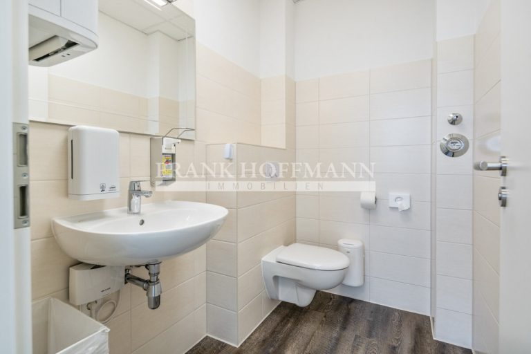 Immobilienangebot - Kaltenkirchen - Alle - Ausbau nach Ihren Vorstellungen! Exklusive Büro-/Praxisfläche in Kaltenkirchen