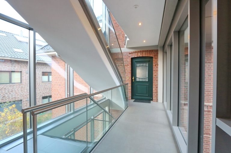 Immobilienangebot - Siek - Haus_Wohnung - Attraktives Wohnen mit großer Dachterrasse in Siek