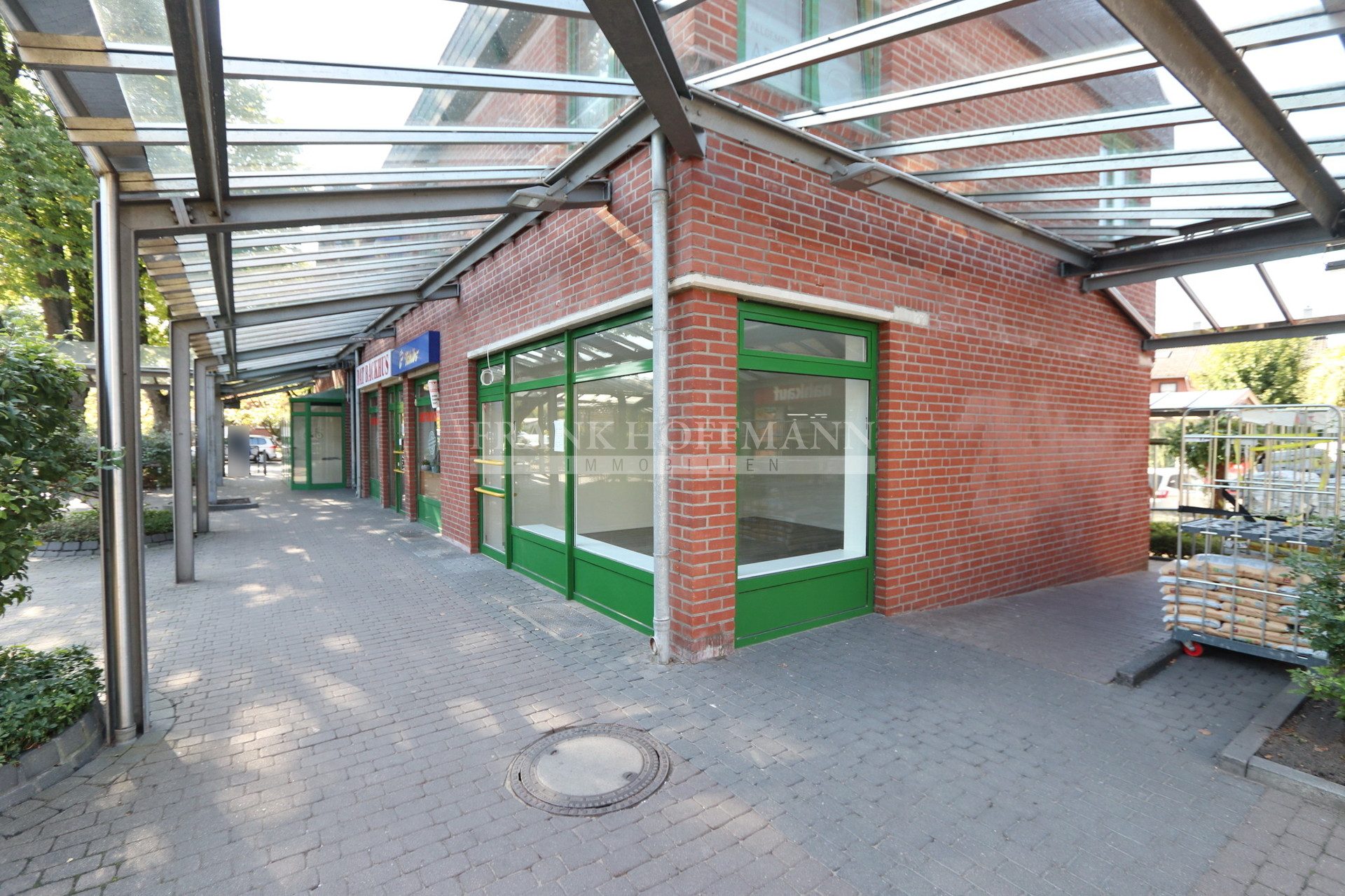 Immobilienangebot - Norderstedt - Alle - Ladengeschäft im Einkaufszentrum Immenhof