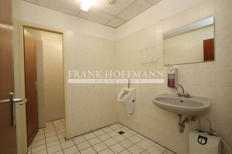 Immobilienangebot - Henstedt-Ulzburg - Alle - Über 4.200 m²! Büro-/Hallenkomplex im Gewerbepark Nord von Henstedt-Ulzburg