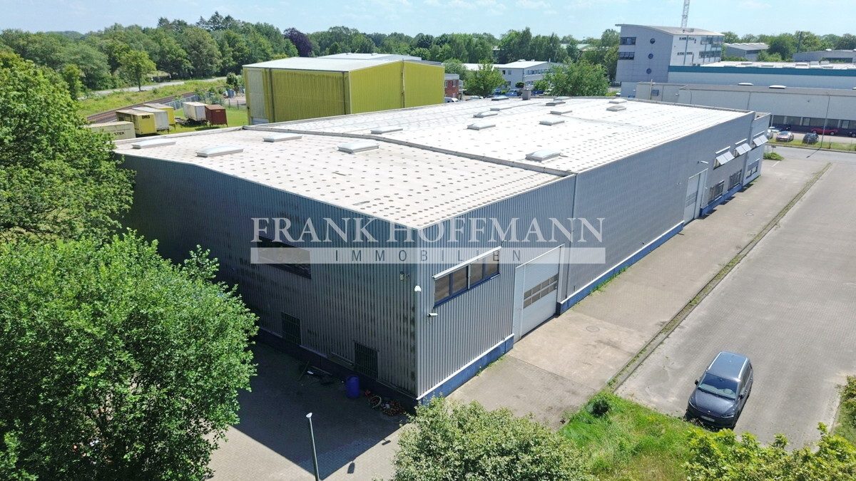 Immobilienangebot - Henstedt-Ulzburg - Alle - Über 1.600 m²! Lager-/Produktionsfläche mit Büro in Henstedt-Ulzburg