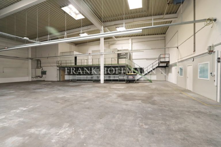 Immobilienangebot - Henstedt-Ulzburg - Alle - Über 1.600 m²! Lager-/Produktionsfläche mit Büro in Henstedt-Ulzburg