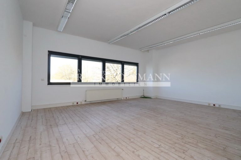 Immobilienangebot - Henstedt-Ulzburg - Alle - Über 1.600 m²! Lager-/Produktionsfläche mit Büro in Henstedt-Ulzburg