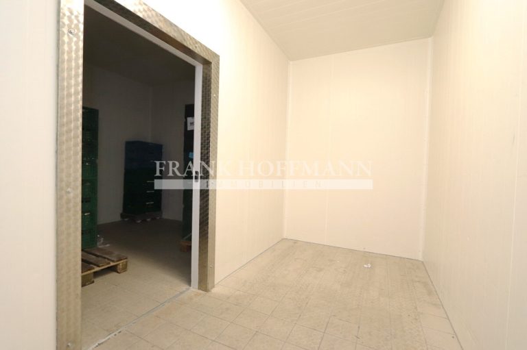 Immobilienangebot - Brokstedt - Alle - Produktionsstätte mit Kühlräumen & Ladennutzung in Brokstedt