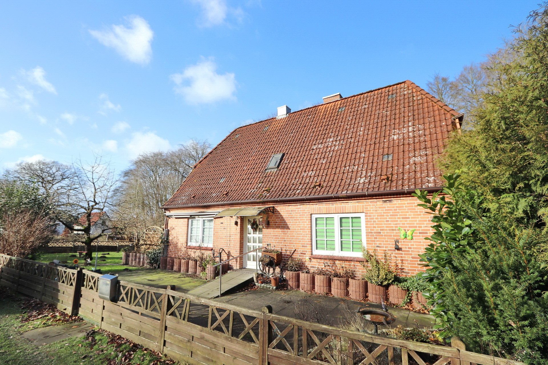 Immobilienangebot - Bimöhlen - Alle - Einfamilienhaus auf großem Grundstück