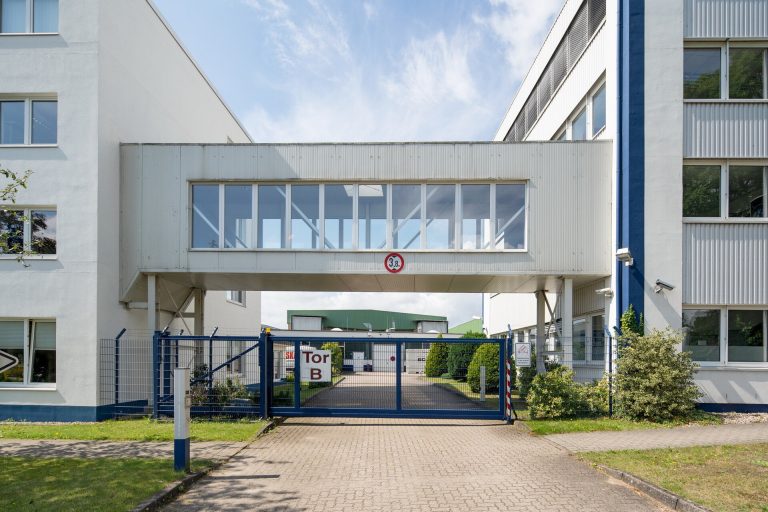 Immobilienangebot - Kaltenkirchen - Alle - Hallen-/Bürokomplex im Speckgürtel von Hamburg