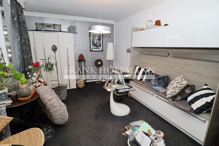 Immobilienangebot - Kaltenkirchen - Alle - Traumhaftes Einfamilienhaus in ruhiger Sackgassenendlage mit großem Grundstück in Kaltenkirchen