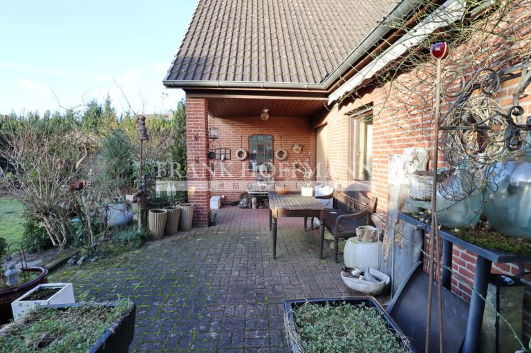 Immobilienangebot - Kaltenkirchen - Alle - Traumhaftes Einfamilienhaus in ruhiger Sackgassenendlage mit großem Grundstück in Kaltenkirchen