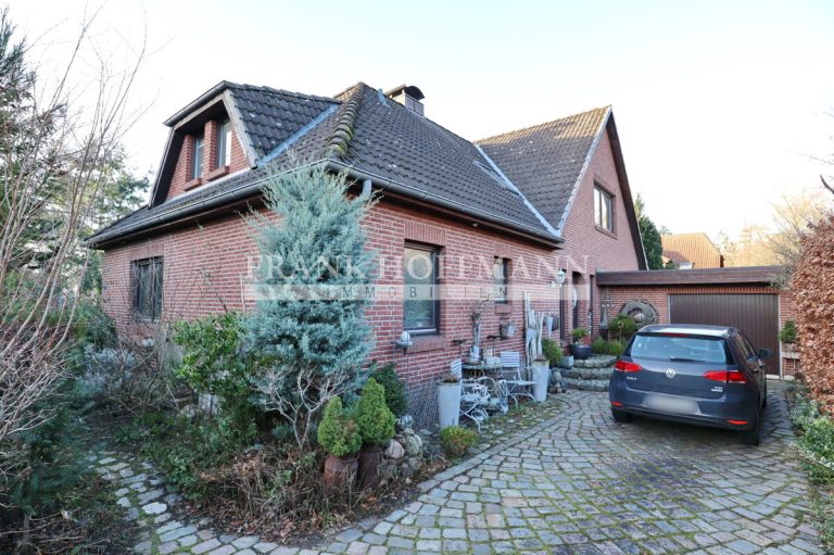 Immobilienangebot - Kaltenkirchen - Alle - Traumhaftes Einfamilienhaus in ruhiger Sackgassenendlage mit großem Grundstück in Kaltenkirchen