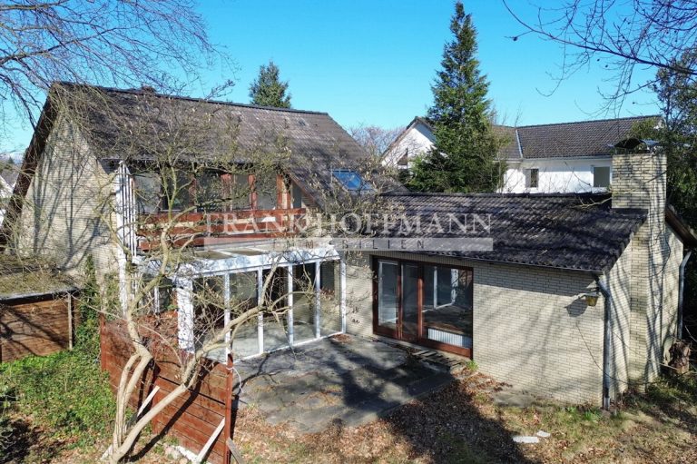 Immobilienangebot - Henstedt-Ulzburg - Alle - Einfamilienhaus oder Baugrundstück in attraktiver Lage von Henstedt-Ulzburg (Rhen)