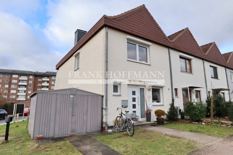 Immobilienangebot - Henstedt-Ulzburg - Alle - Gewerblich vermietetes Endreihenhaus mit vielseitiger Nutzungsmöglichkeit in Henstedt-Ulzburg