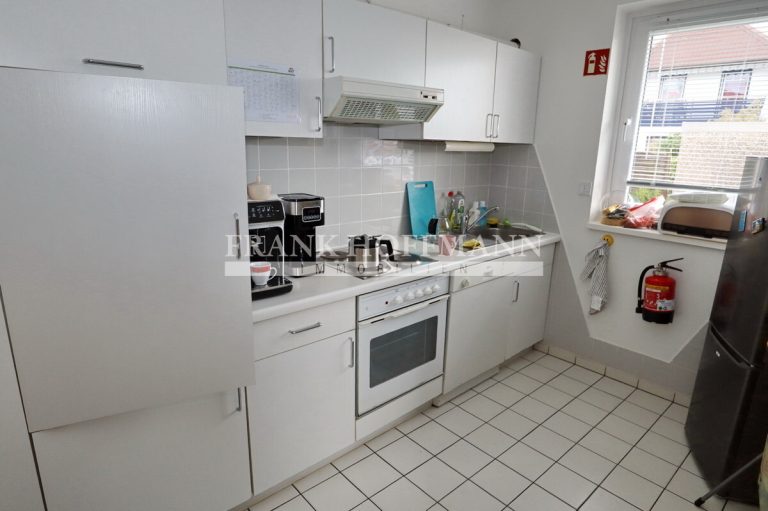 Immobilienangebot - Henstedt-Ulzburg - Alle - Gewerblich vermietetes Endreihenhaus mit vielseitiger Nutzungsmöglichkeit in Henstedt-Ulzburg