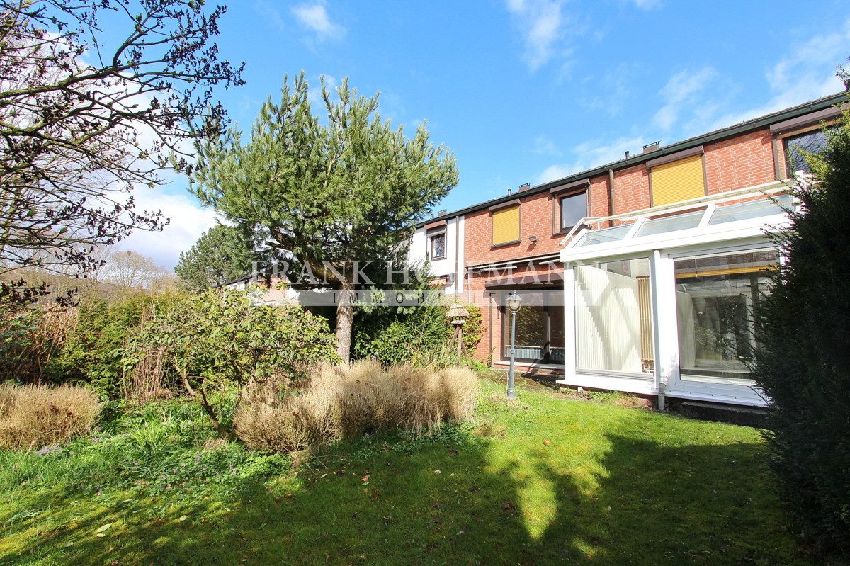 Immobilienangebot - Hamburg - Alle - Bramfelder Familientraum: Reihenendhaus mit 6 Zimmern