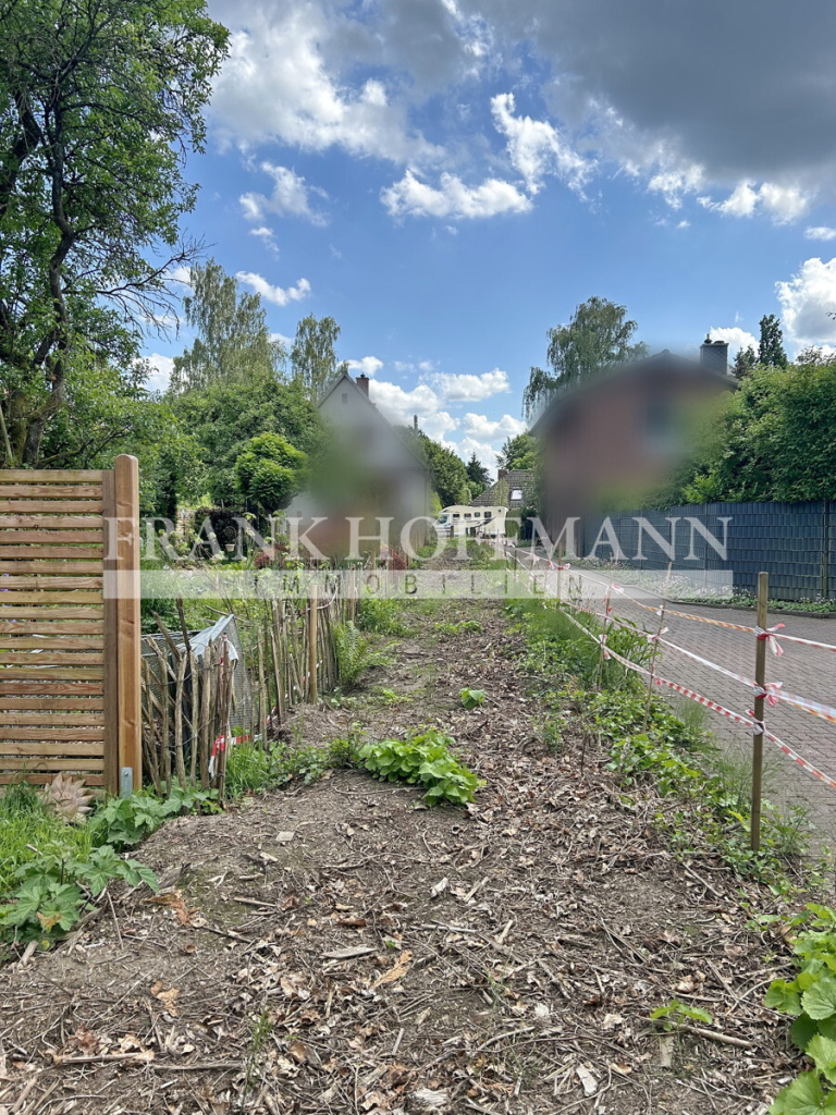 Immobilienangebot - Hamburg - Grundstücke - Mit Baugenehmigung und Zugang zum Volksdorfer Wald, Ortslage Hamburg-Meiendorf
