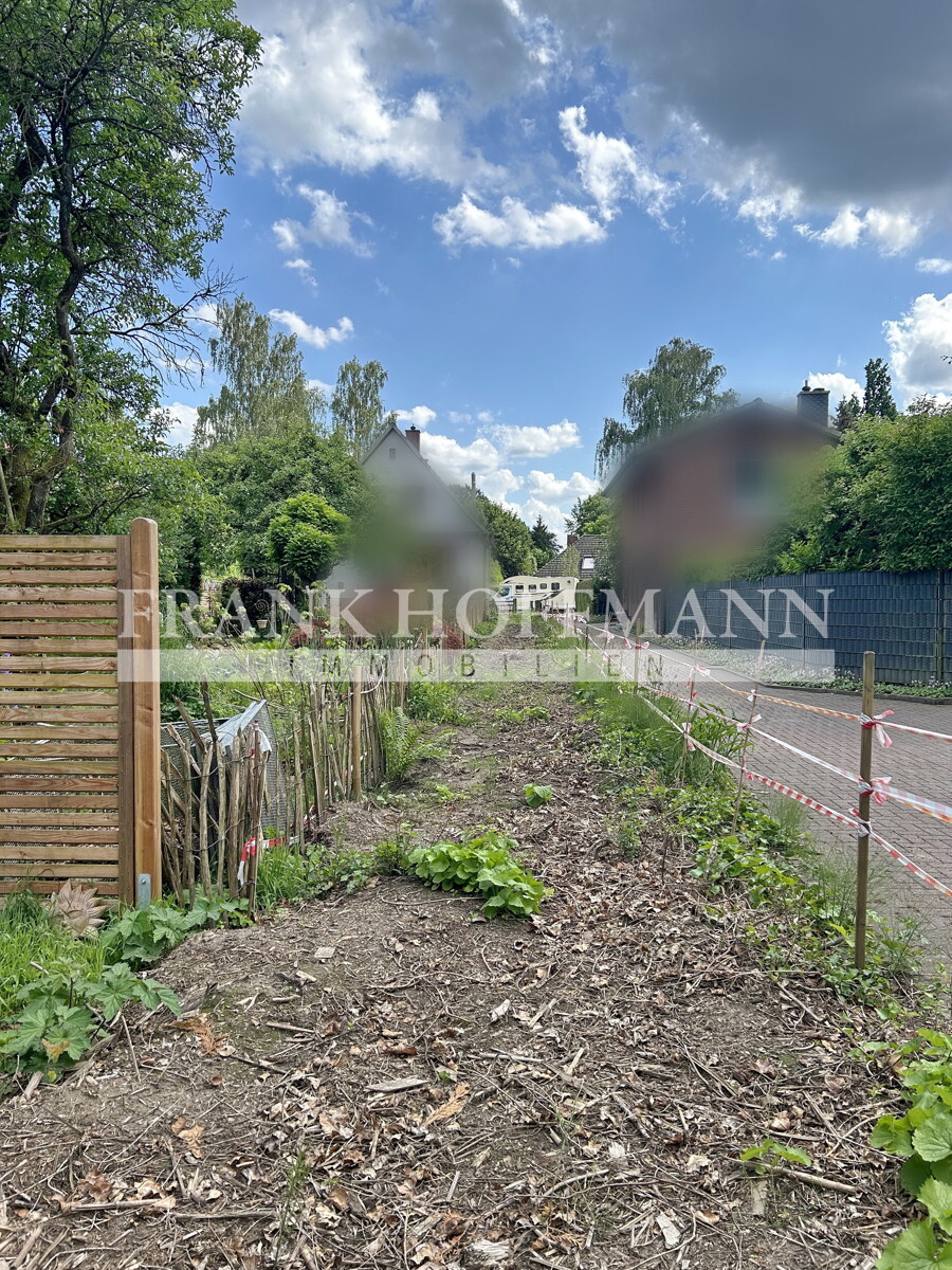 Immobilienangebot - Hamburg - Grundstücke - Mit Baugenehmigung und Zugang zum Volksdorfer Wald, Ortslage Hamburg-Meiendorf