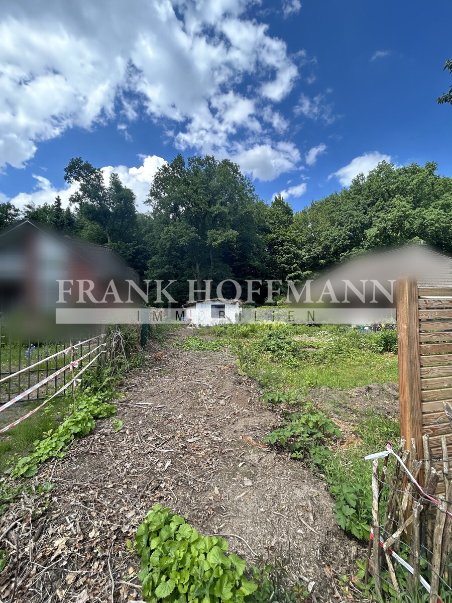 Immobilienangebot - Hamburg - Grundstücke - Mit Baugenehmigung und Zugang zum Volksdorfer Wald, Ortslage Hamburg-Meiendorf