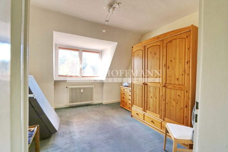 Immobilienangebot - Hamburg - Alle - Zweifamilienhaus auf großem Baugrundstück in Top-Lage von Hamburg-Wellingsbüttel
