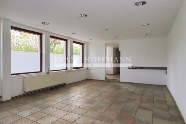 Immobilienangebot - Kaltenkirchen - Alle - Bürofläche mit Lager-/Archivräumen in zentraler Lage von Kaltenkirchen