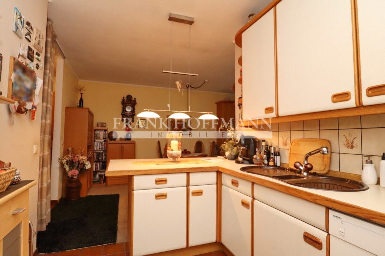 Immobilienangebot - Kaltenkirchen - Alle - Gepflegter Flachdachbungalow mit zwei Einheiten - hiervon eine vermietet in Kaltenkirchen
