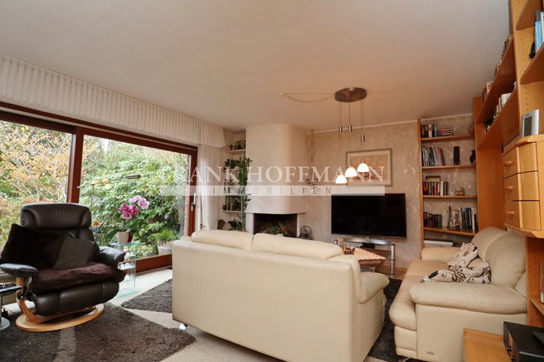 Immobilienangebot - Kaltenkirchen - Alle - Gepflegter Flachdachbungalow mit zwei Einheiten - hiervon eine vermietet in Kaltenkirchen
